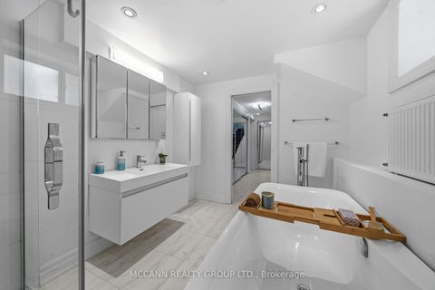 Photo 21 at 111 Chudleigh Avenue, Lawrence Park South, Toronto