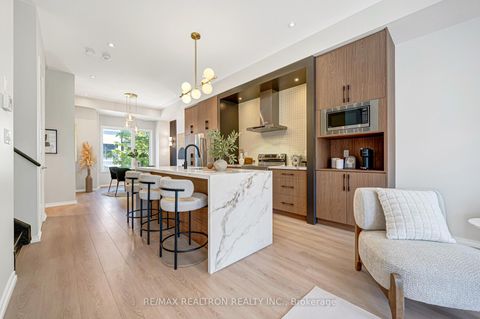 Photo 10 at 47 Lafferty Lane, Crosby, Richmond Hill