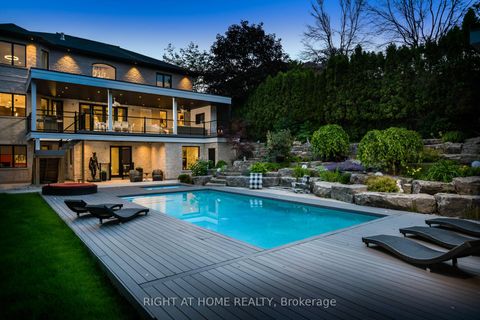 Photo 3 at 1305 Royal York Road, Humber Valley, Toronto