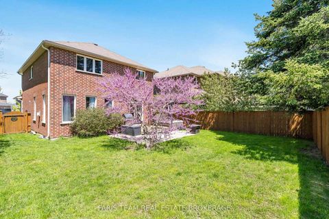 Photo 42 at 33 Auburn Court, Ardagh, Barrie
