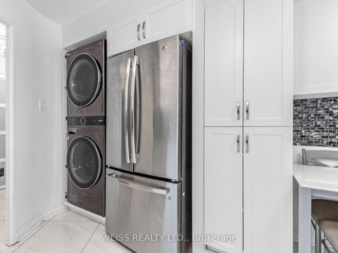 Photo 8 at 202 - 150 Neptune Drive, Lawrence, Toronto