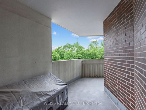 Photo 23 at 202 - 150 Neptune Drive, Lawrence, Toronto