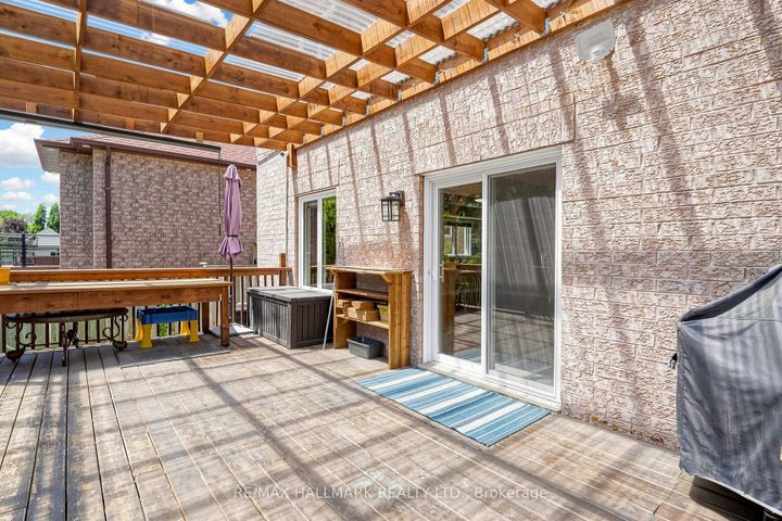 Photo 33 at 127 Humberland Drive, Oak Ridges, Richmond Hill