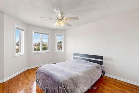 Photo 18 at 127 Humberland Drive, Oak Ridges, Richmond Hill