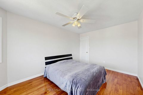 Photo 19 at 127 Humberland Drive, Oak Ridges, Richmond Hill