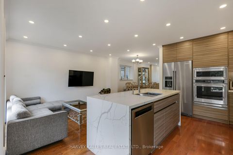 Photo 16 at 204 Brooke Avenue, Nortown, Toronto