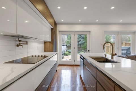 Photo 18 at 204 Brooke Avenue, Nortown, Toronto
