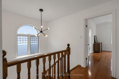 Photo 26 at 204 Brooke Avenue, Nortown, Toronto