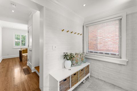 Photo 5 at 17 Lincoln Avenue, Bloor West Village, Toronto