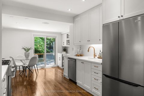 Photo 14 at 17 Lincoln Avenue, Bloor West Village, Toronto