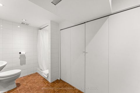 Photo 33 at 17 Lincoln Avenue, Bloor West Village, Toronto