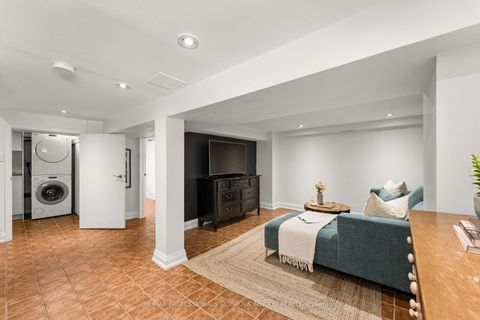 Photo 34 at 17 Lincoln Avenue, Bloor West Village, Toronto