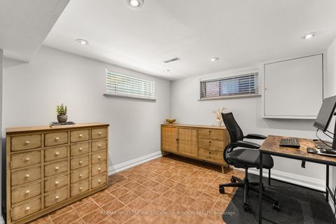 Photo 36 at 17 Lincoln Avenue, Bloor West Village, Toronto