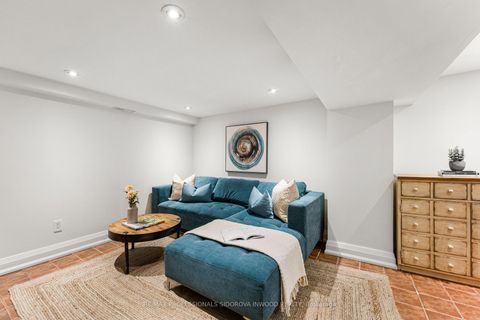 Photo 37 at 17 Lincoln Avenue, Bloor West Village, Toronto
