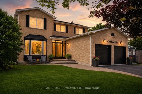 Photo 2 at 104 Moon Drive, Ardagh, Barrie