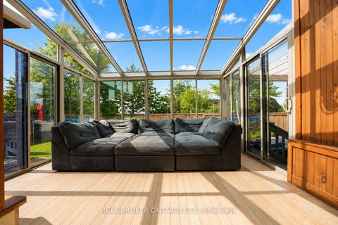 Photo 10 at 104 Moon Drive, Ardagh, Barrie