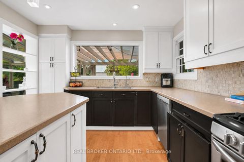 Photo 12 at 104 Moon Drive, Ardagh, Barrie