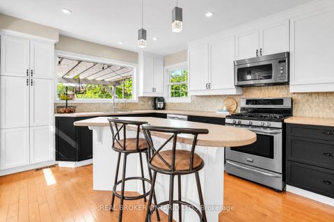 Photo 13 at 104 Moon Drive, Ardagh, Barrie
