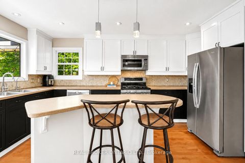 Photo 14 at 104 Moon Drive, Ardagh, Barrie