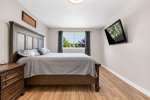 Photo 20 at 104 Moon Drive, Ardagh, Barrie