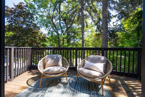 Photo 16 at 10 Springbank Avenue, Cliffside, Toronto