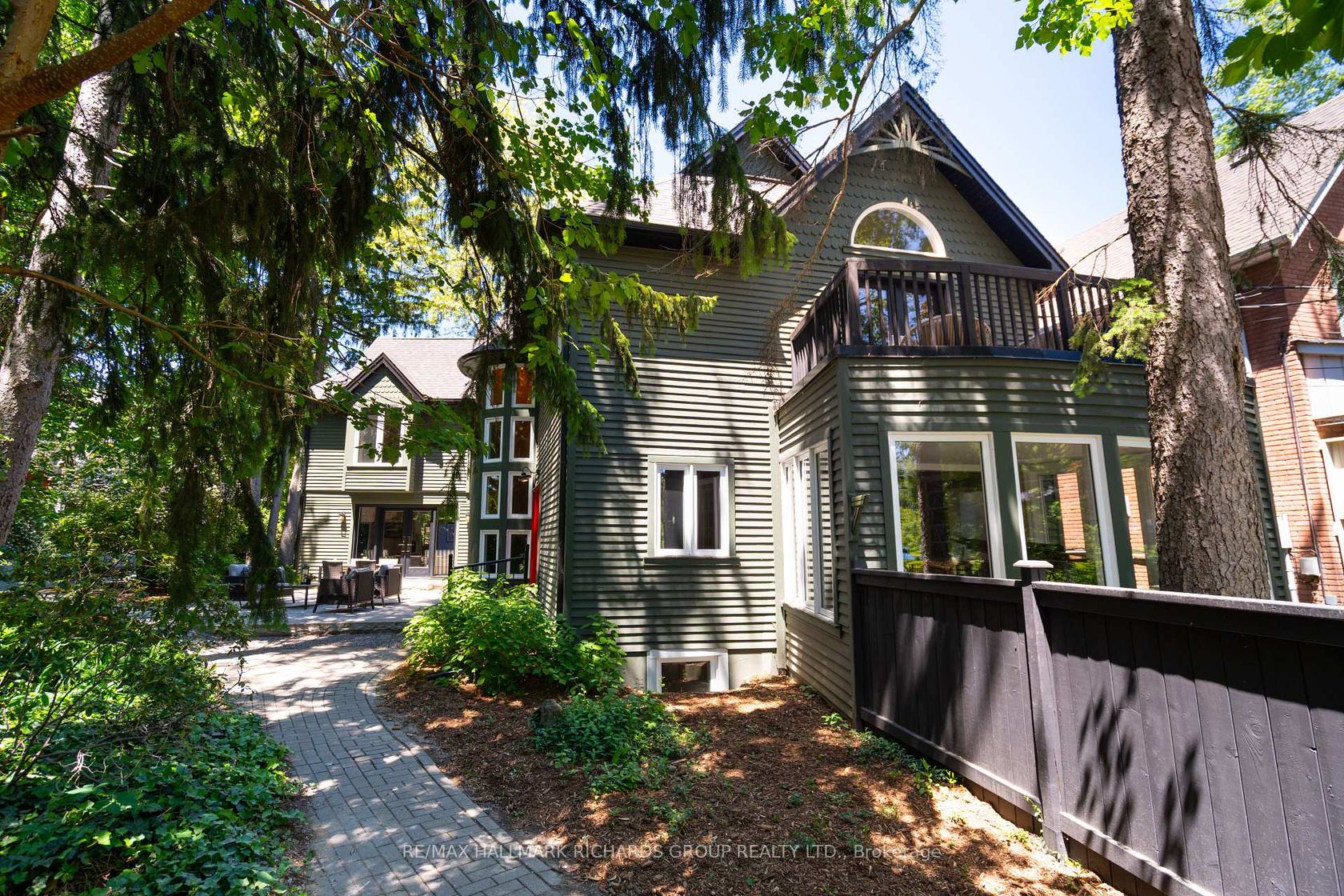 10 Springbank Avenue, Cliffside, Toronto 