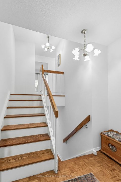 Photo 1 at G14 - 288 Mill Road, Markland Wood, Toronto