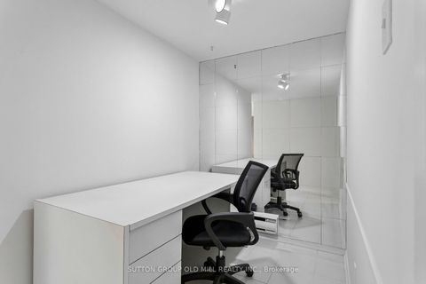 Photo 5 at G14 - 288 Mill Road, Markland Wood, Toronto