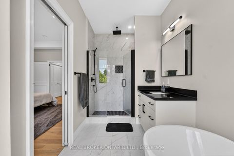 Photo 14 at 5 Marina Avenue, Long Branch, Toronto