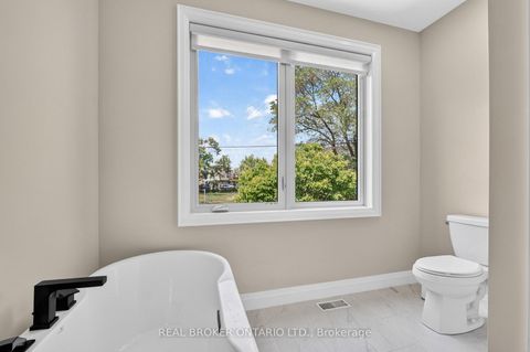Photo 16 at 5 Marina Avenue, Long Branch, Toronto