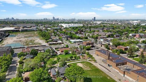 Photo 33 at 5 Marina Avenue, Long Branch, Toronto