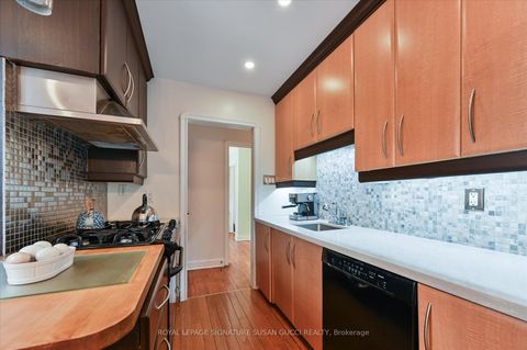 Photo 11 at 33 Plaxton Drive, Parkview, Toronto