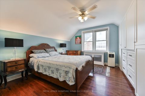 Photo 18 at 33 Plaxton Drive, Parkview, Toronto