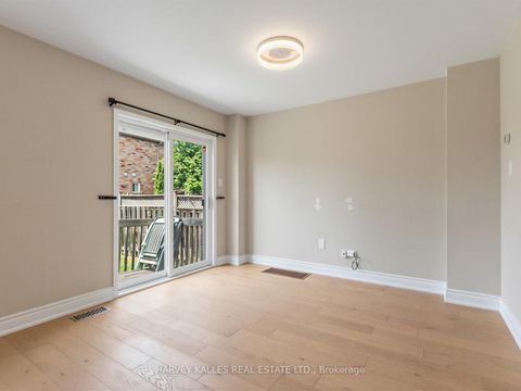 Photo 9 at 40 Blackthorn Drive, Maple, Vaughan
