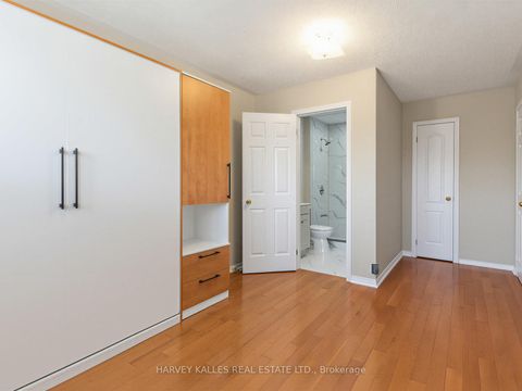Photo 21 at 40 Blackthorn Drive, Maple, Vaughan