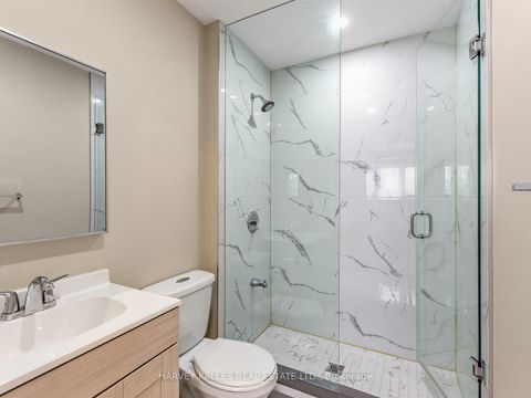 Photo 22 at 40 Blackthorn Drive, Maple, Vaughan