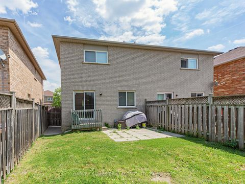 Photo 32 at 40 Blackthorn Drive, Maple, Vaughan