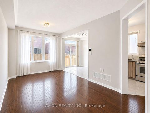 Photo 4 at 62 Coleluke Lane, Middlefield, Markham
