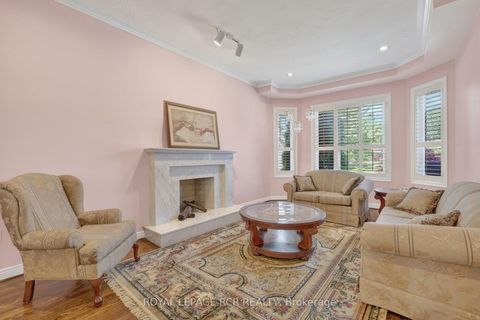 Photo 5 at 15 Clydebank Boulevard, L'Amoreaux, Toronto