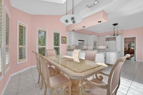 Photo 13 at 15 Clydebank Boulevard, L'Amoreaux, Toronto