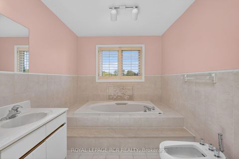 Photo 26 at 15 Clydebank Boulevard, L'Amoreaux, Toronto