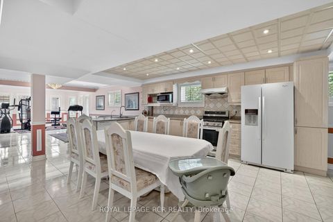 Photo 30 at 15 Clydebank Boulevard, L'Amoreaux, Toronto
