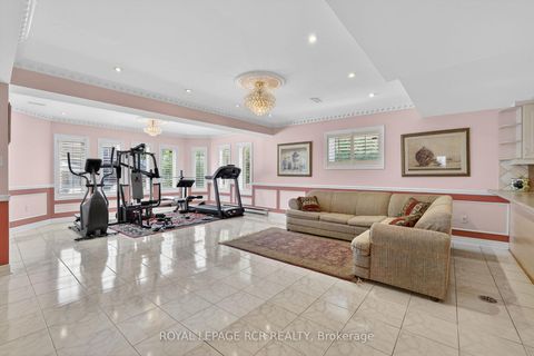 Photo 35 at 15 Clydebank Boulevard, L'Amoreaux, Toronto
