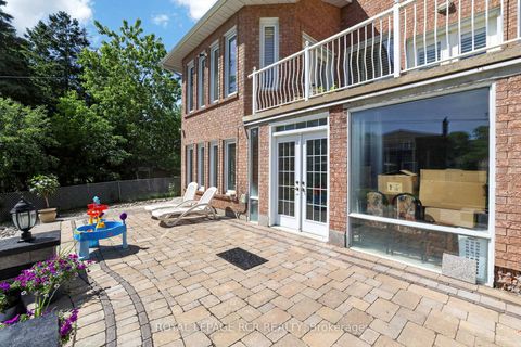 Photo 41 at 15 Clydebank Boulevard, L'Amoreaux, Toronto