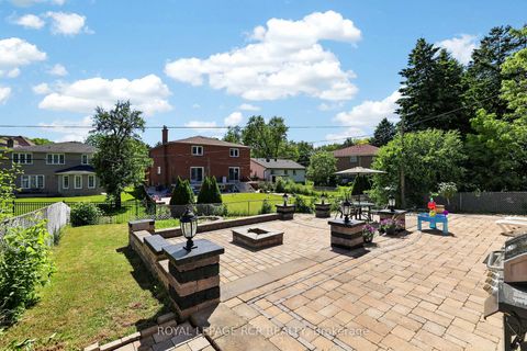 Photo 42 at 15 Clydebank Boulevard, L'Amoreaux, Toronto