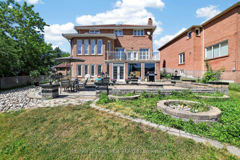 Photo 46 at 15 Clydebank Boulevard, L'Amoreaux, Toronto