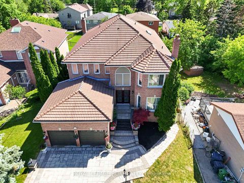 Photo 48 at 15 Clydebank Boulevard, L'Amoreaux, Toronto