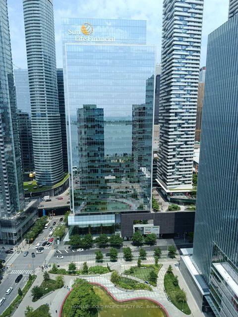 Photo 3 at 3702 - 77 Harbour Square, Waterfront Communities C1, Toronto