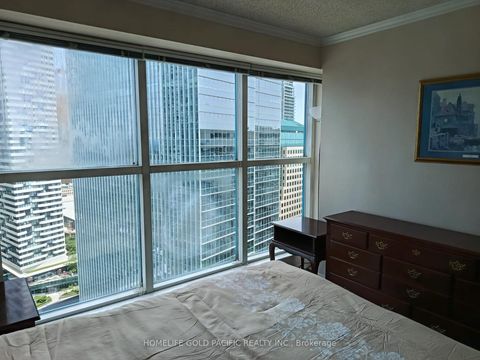 Photo 4 at 3702 - 77 Harbour Square, Waterfront Communities C1, Toronto