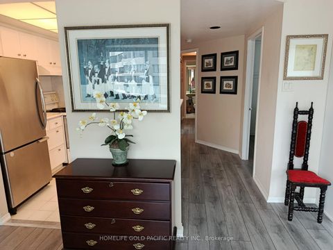 Photo 16 at 3702 - 77 Harbour Square, Waterfront Communities C1, Toronto